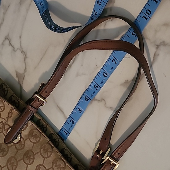 Michael Kors East West Monogram Travel Tote Bag Tan Brown Gold Hardware CarryAll - Picture 16 of 16